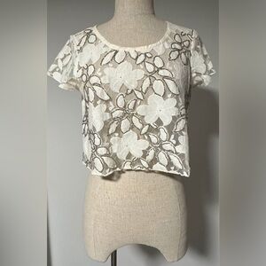 Vero Moda: Floral Lace Crop Top